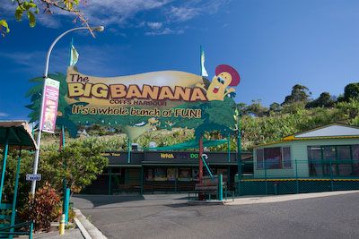 De ingang van The Big Banana