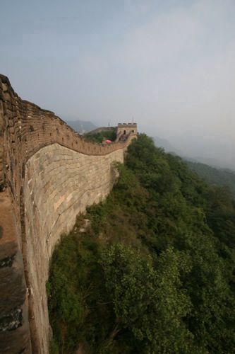 De Chinese Muur bij Mutianyu (in de buurt van Beijing)