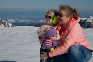 Fabienne en Angelica in sneeuw