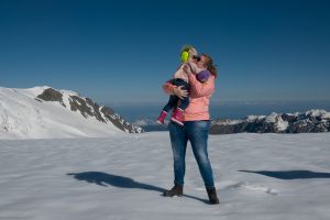 Fabienne en Anglica in de sneeuw