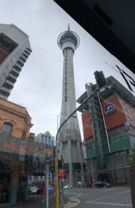 Sky Tower vanuit de SkyBus