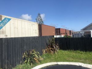 Trein in onze achtertuin bij AirBNB Hokitika