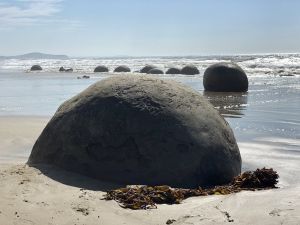 Moeraki Boulders