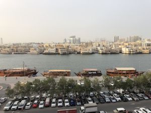 Uitzicht vanuit onze hotelkamer Best Western Pearl Creek Dubai